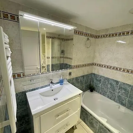 Magnifique T2 Vue Sanguinaires Ajaccio (Corsica)