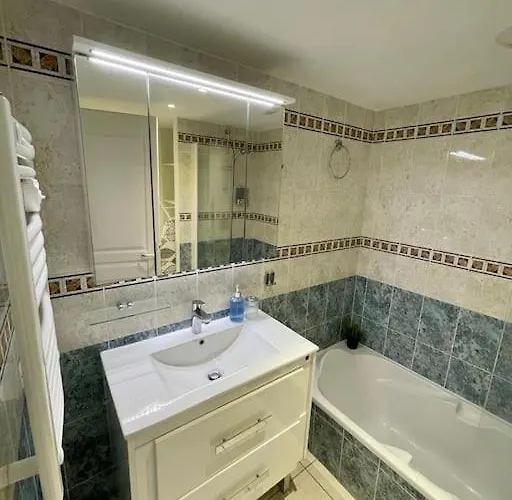 Magnifique T2 Vue Sanguinaires Ajaccio (Corsica)